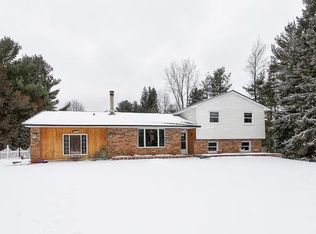 11139 Boyce Dr, Chelsea, MI 48118