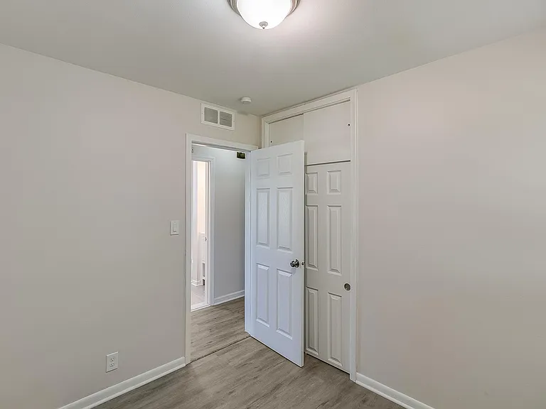 35099 Donnelly St — Photo 17