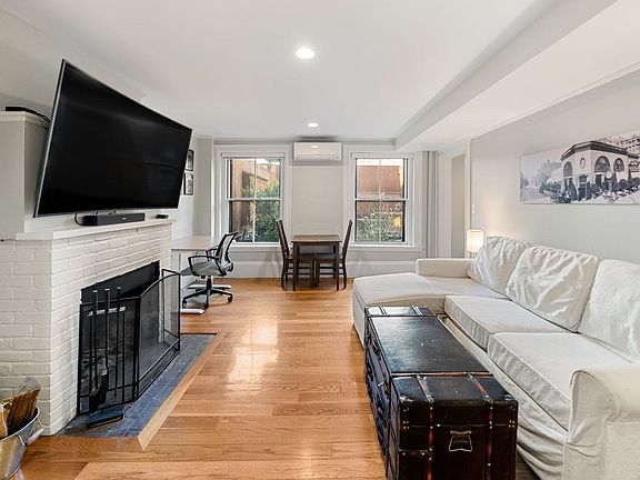 5th image of 351 Marlborough St APT 1