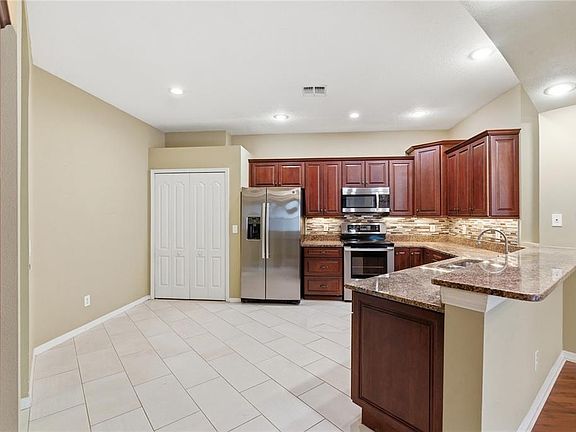 2nd image of 30442 Lettingwell Cir