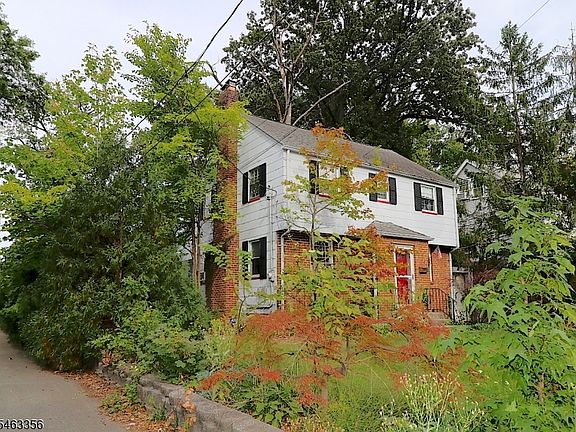 2nd image of 236 Ross Ave