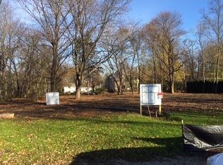 701 Parkside Rd, Naperville, IL 60540