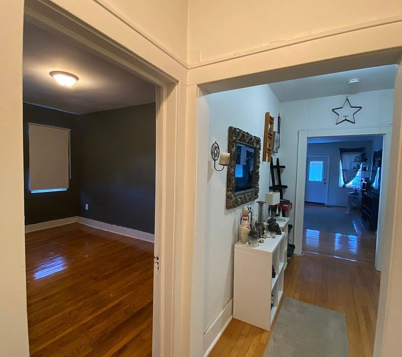 1st image of 206-210 2nd Ave #20
