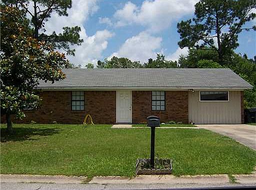 1st image of 206 Mary Dr
