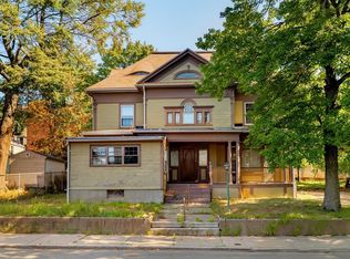 17 Monmouth St, Somerville, MA 02143