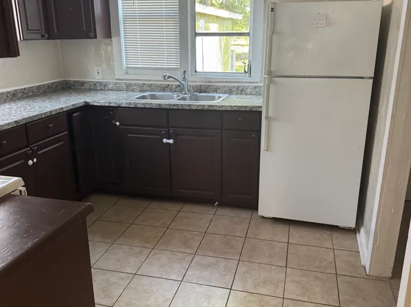 617 12th Ave W, Bradenton, FL 34205