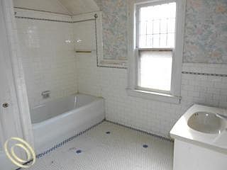 5th image of 3466 Haverhill St