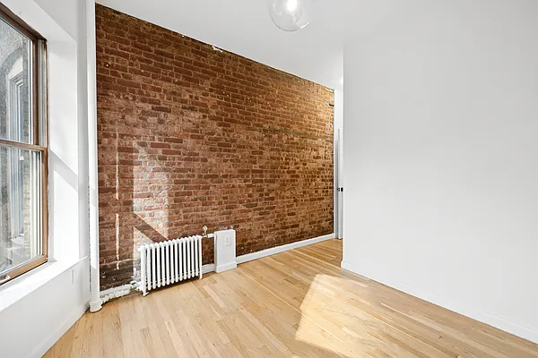 Rented by J PRESTON AND ASSOCIATES INC | media 17