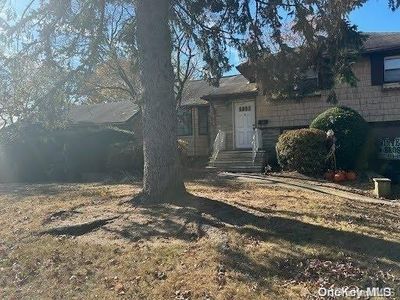 528 Canary, North Babylon, NY, 11703