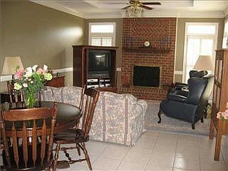 3rd image of 8596 Poplar Pike