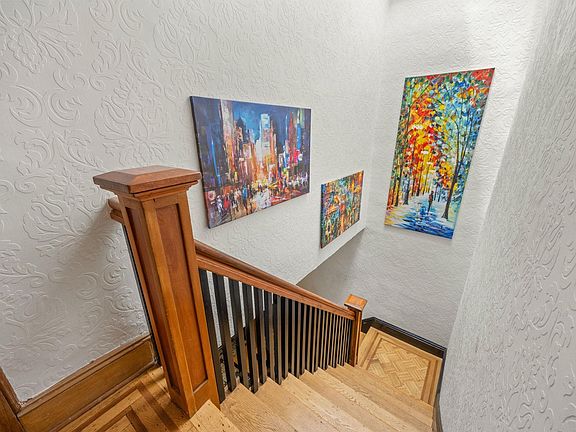 3rd image of 138 Kensington Ave #3A