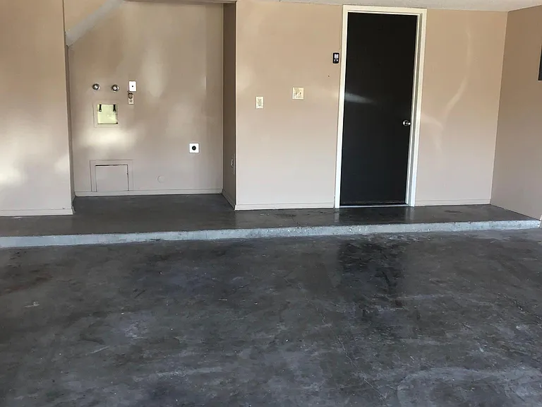 Washer/dryer hookups in 2-car garage