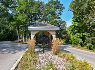 18880 Toldt Woods Dr UNIT 7, Brookfield, WI 53045