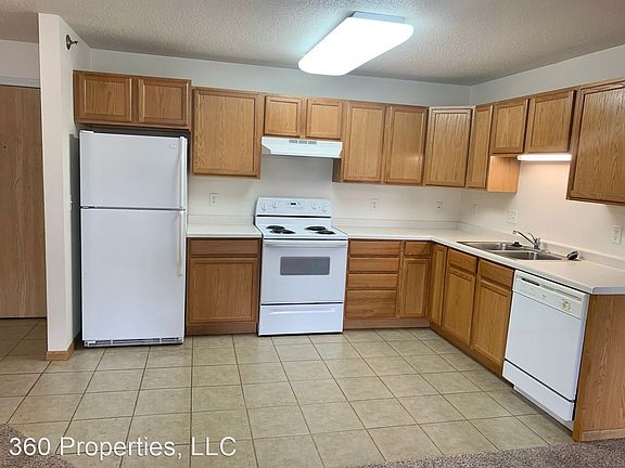 3rd image of 4261 33rd Ave S #7673097