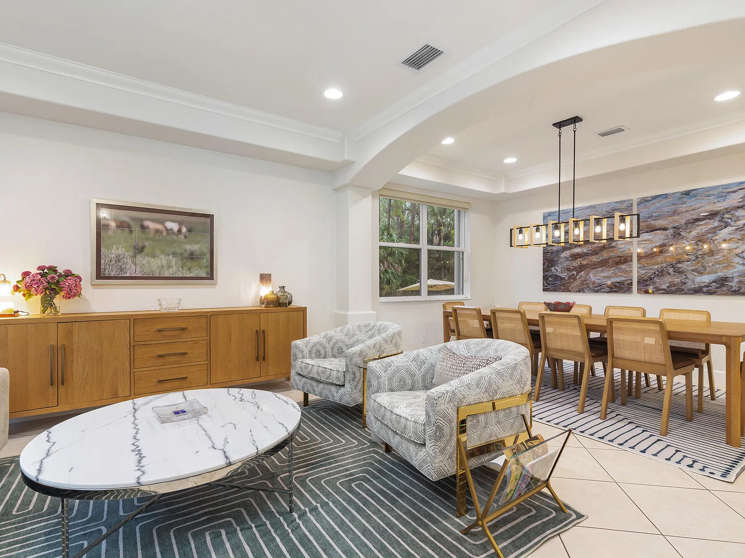4 bed, 3.5 bath, 3500 sqft, $8,500 — Photo 4