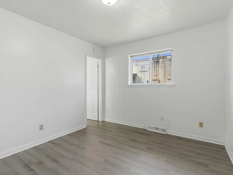 1017 W Washita St #2 — Photo 13