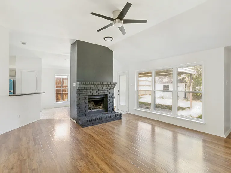 2218 Fuqua Rd — Photo 7