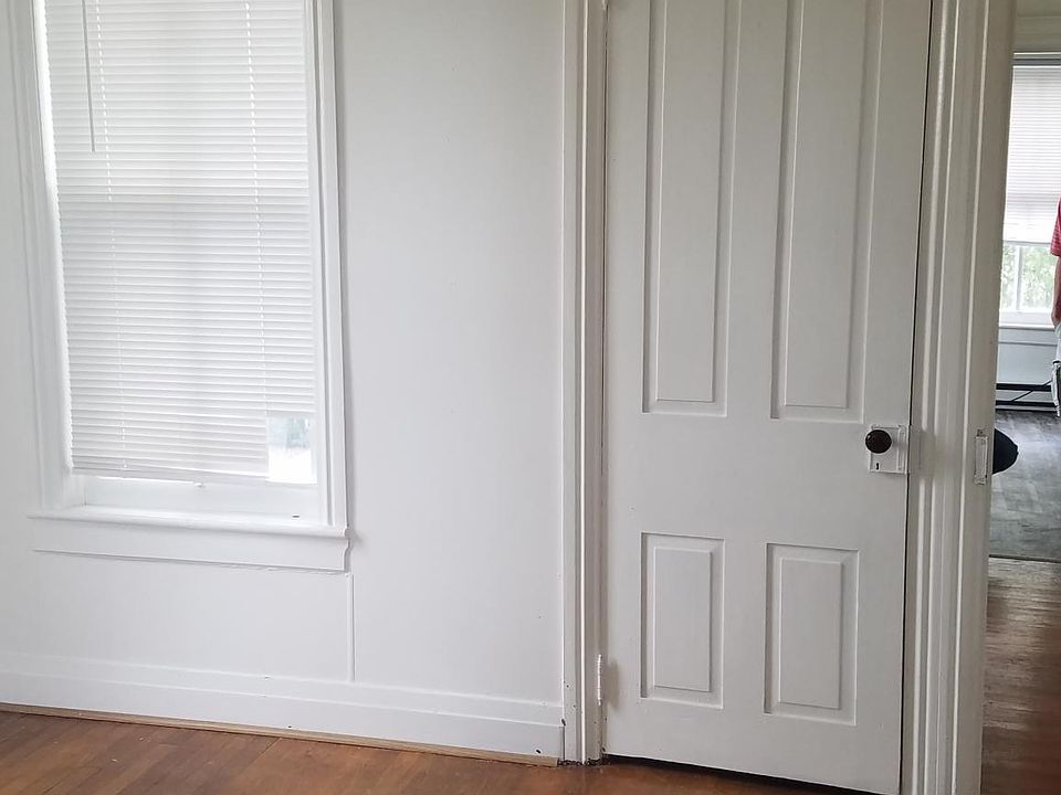 2nd image of 5662 Cumberland Hwy APT C