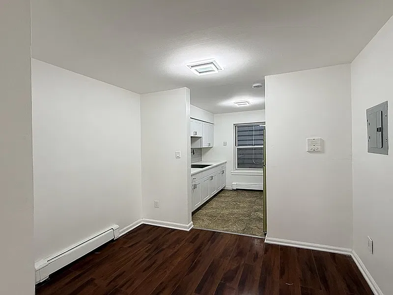 19 Van Rensselear Street — Photo 4