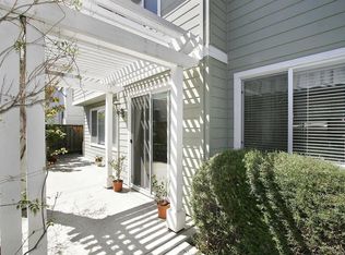 906 Oakes St, East Palo Alto, CA 94303