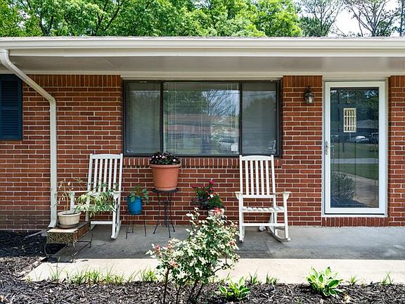2nd image of 107 Dogwood Dr