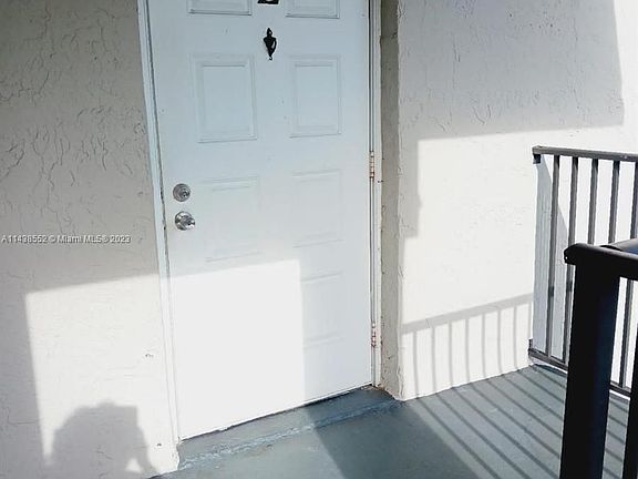 2nd image of 1071 Adams Ave #1071E