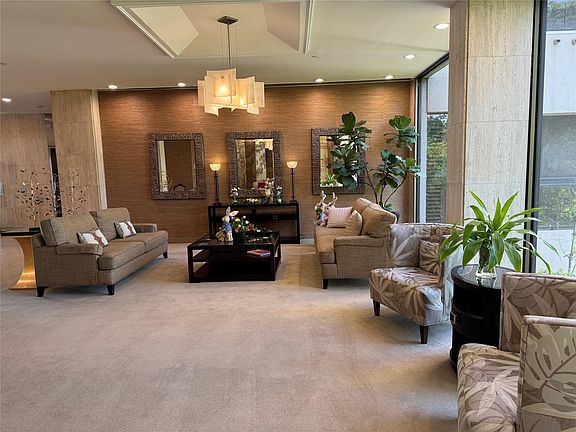 4th image of 49 Briar Hollow Ln Unit 1201