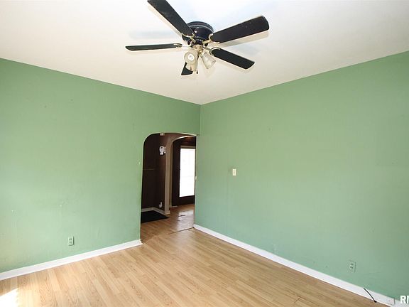 5th image of 3503 W Lincoln Ave