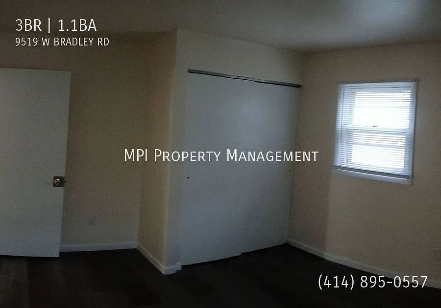 9519 W. Bradley Road, Milwaukee - 3 Bedroom Townhouse — Photo 2