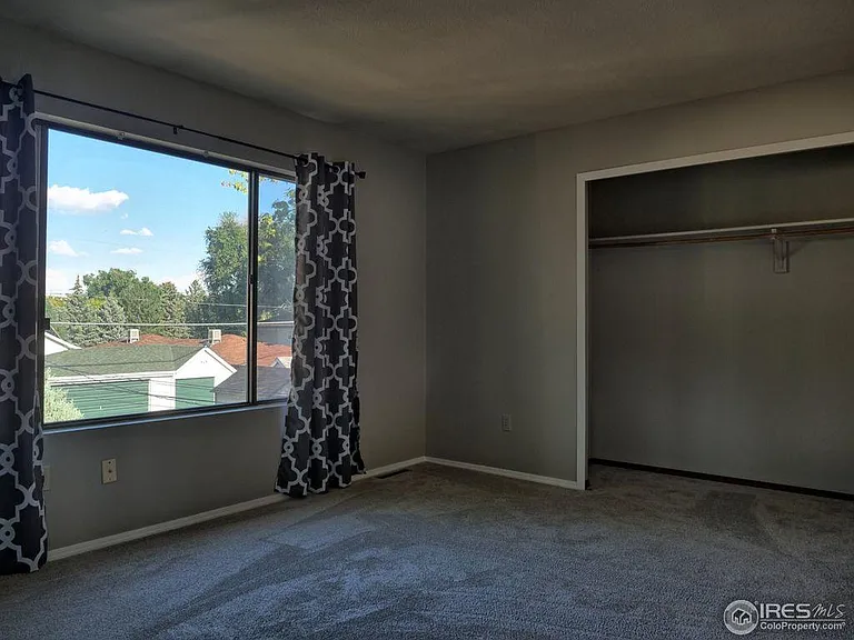 2426 S High St — Photo 12