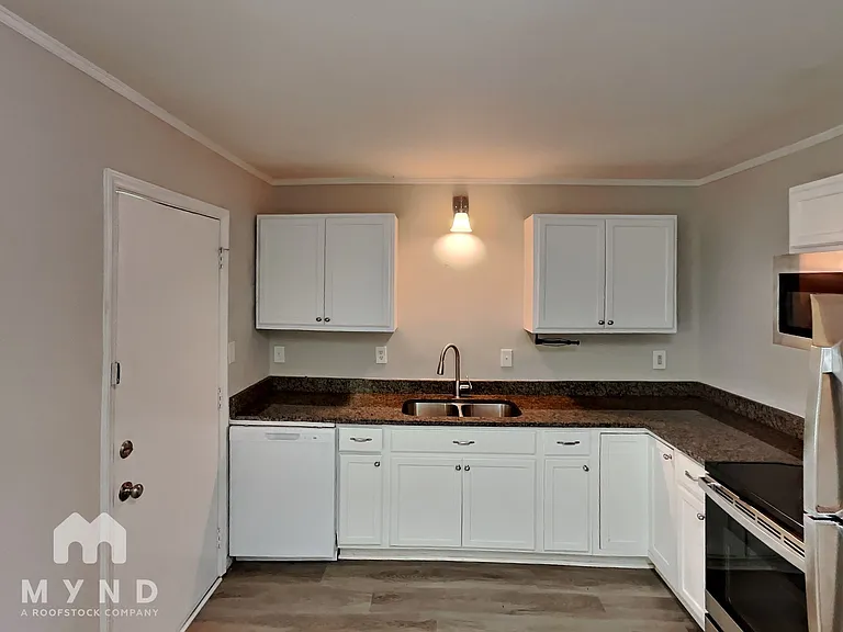 730 Dunbrook Ln — Photo 6