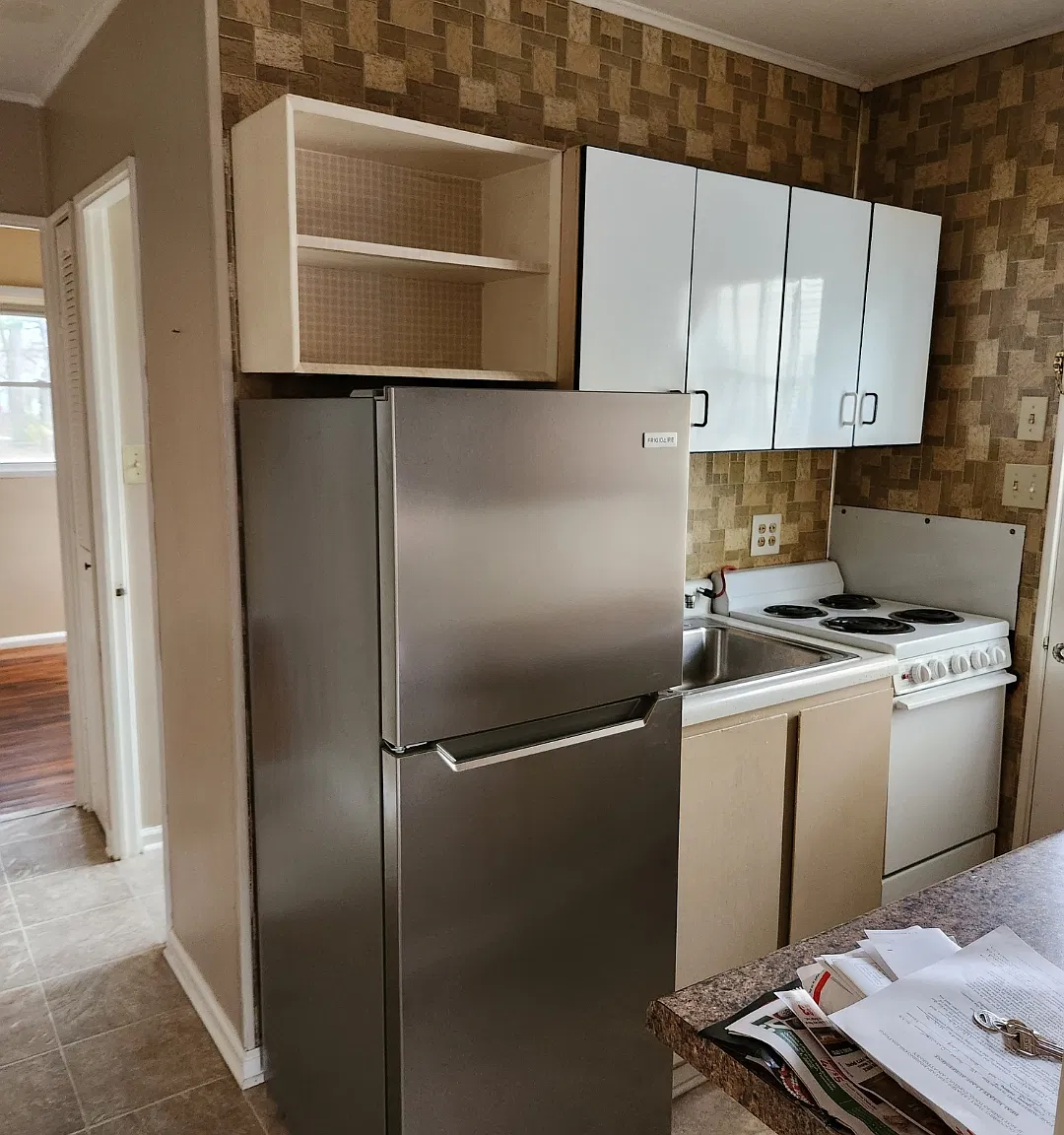413 S College Ave — Photo 4