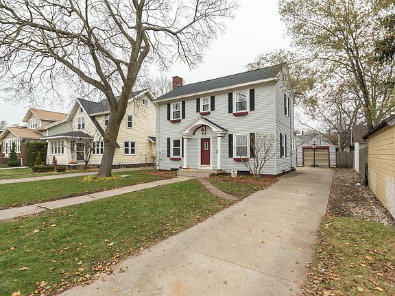 2nd image of 55 W 20th St