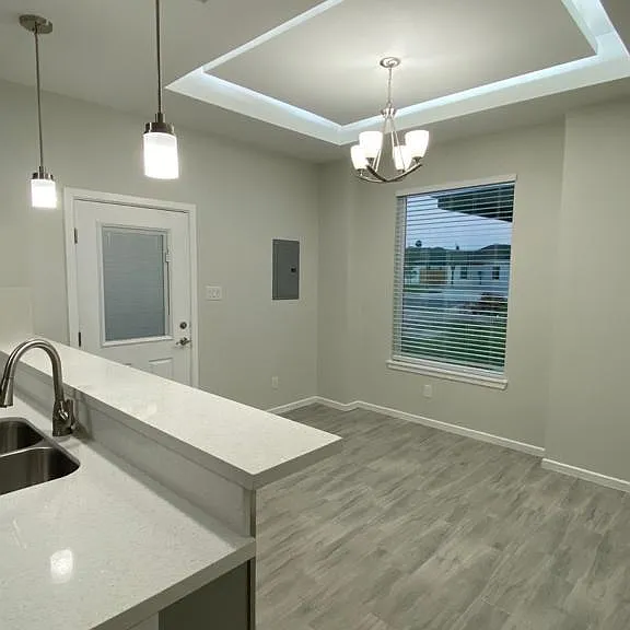 4713 Magnolia Ave — Photo 6