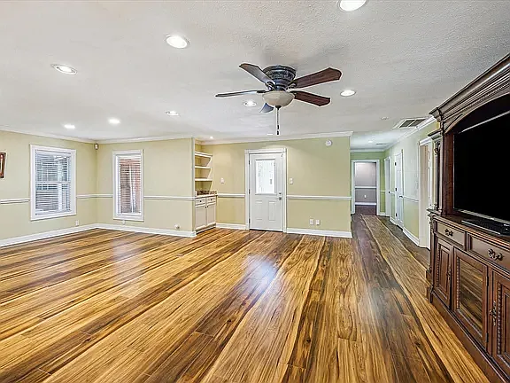 7506 Dearborn St — Photo 9