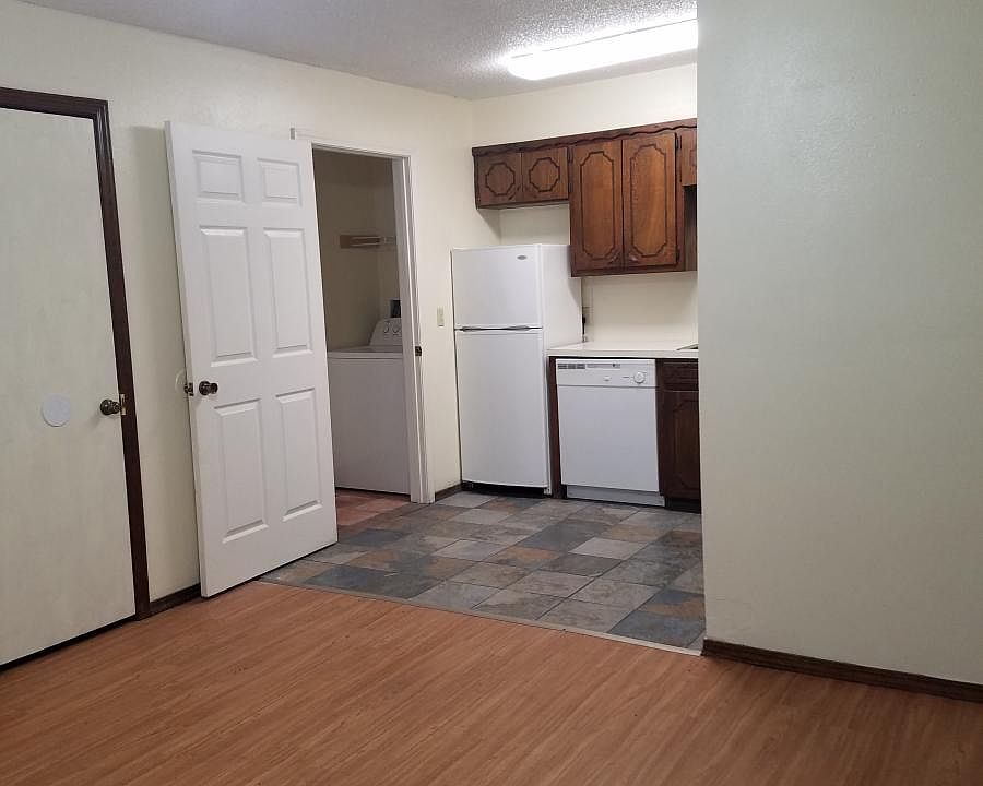 Living room/kitchen