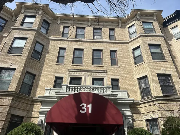 31 Queensberry St, Boston, MA