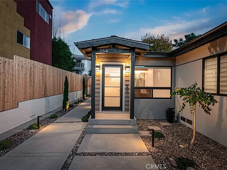 264 Barbara Ave — Photo 1