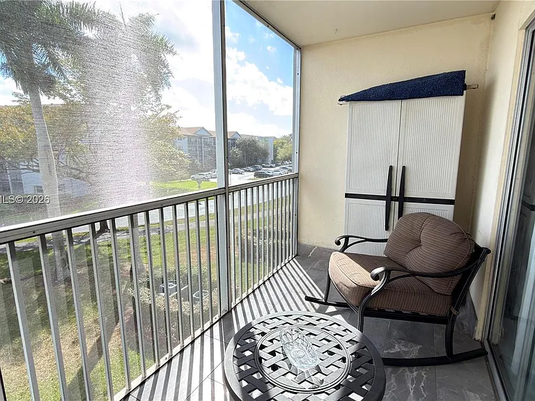 12500 SW 5th Ct #307M — Photo 31