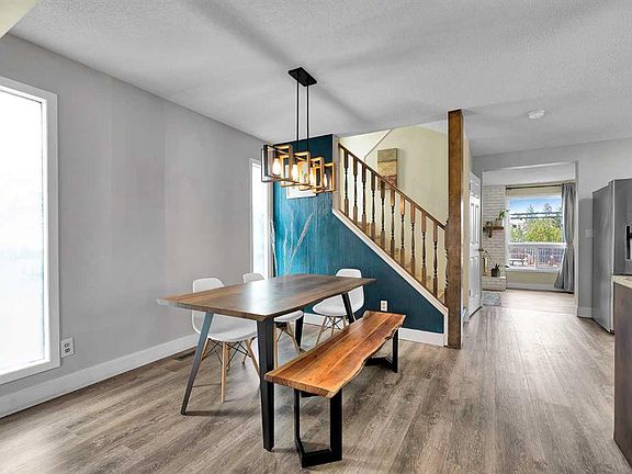 4th image of 44 S Strathclair Rise SW