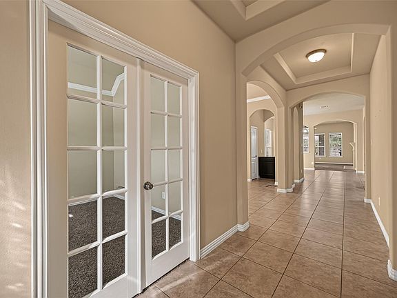 4th image of 623 Orlandis Ln