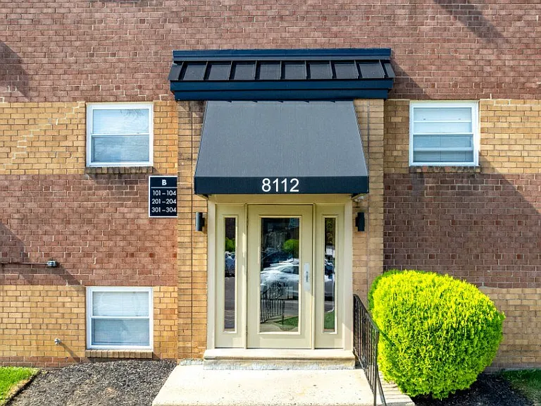 Park Chase Apartments — Photo 4