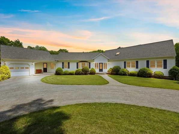 50 Lloyd Ave, Wrentham, MA 02093