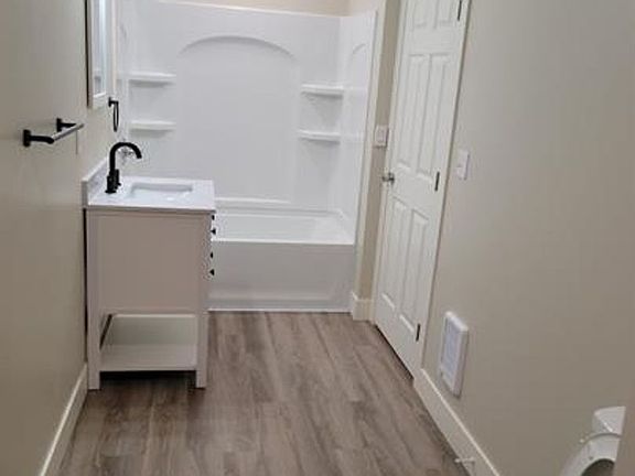 5th image of 314 S Excelsior Ave #320