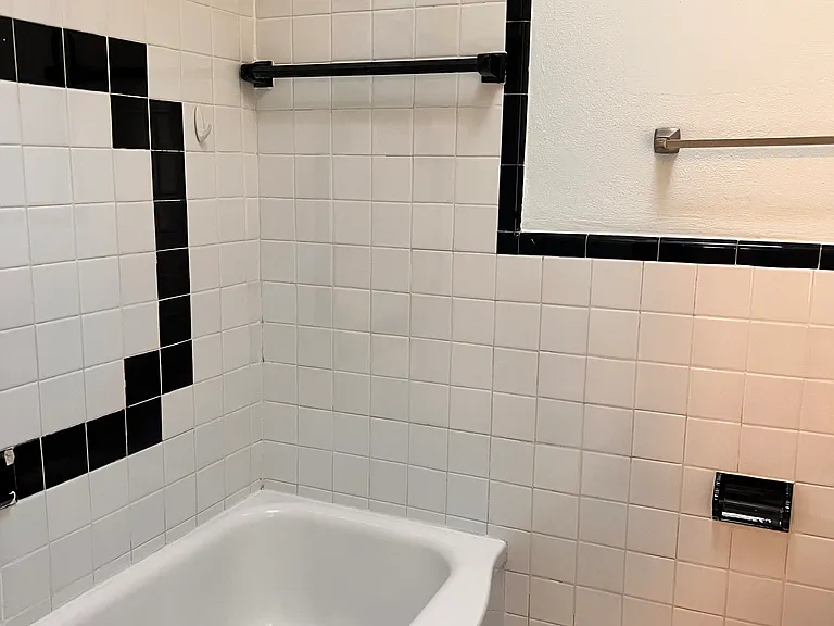 7565 Malvern Ave — Photo 10