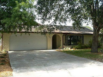 1st image of 325 Sagewood Dr