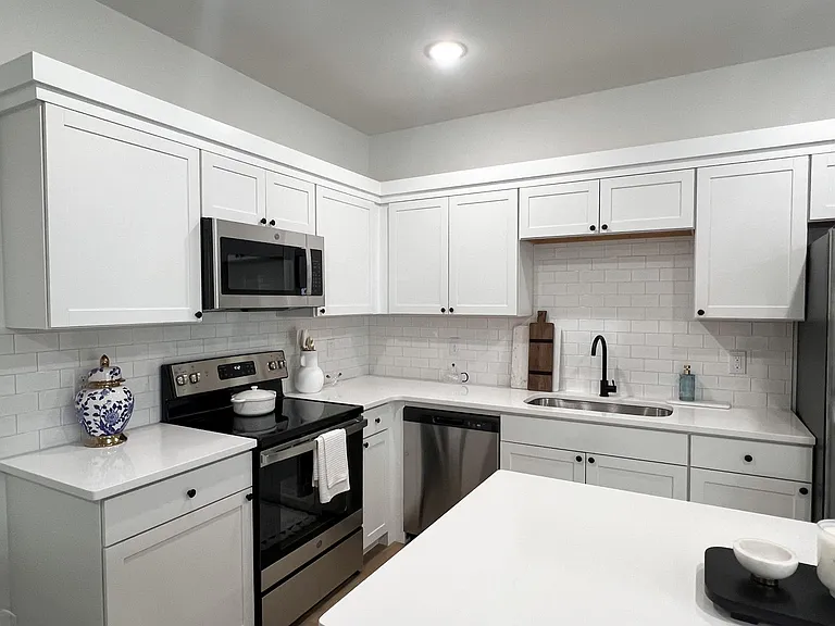 320 Hummingbird Ln — Photo 8