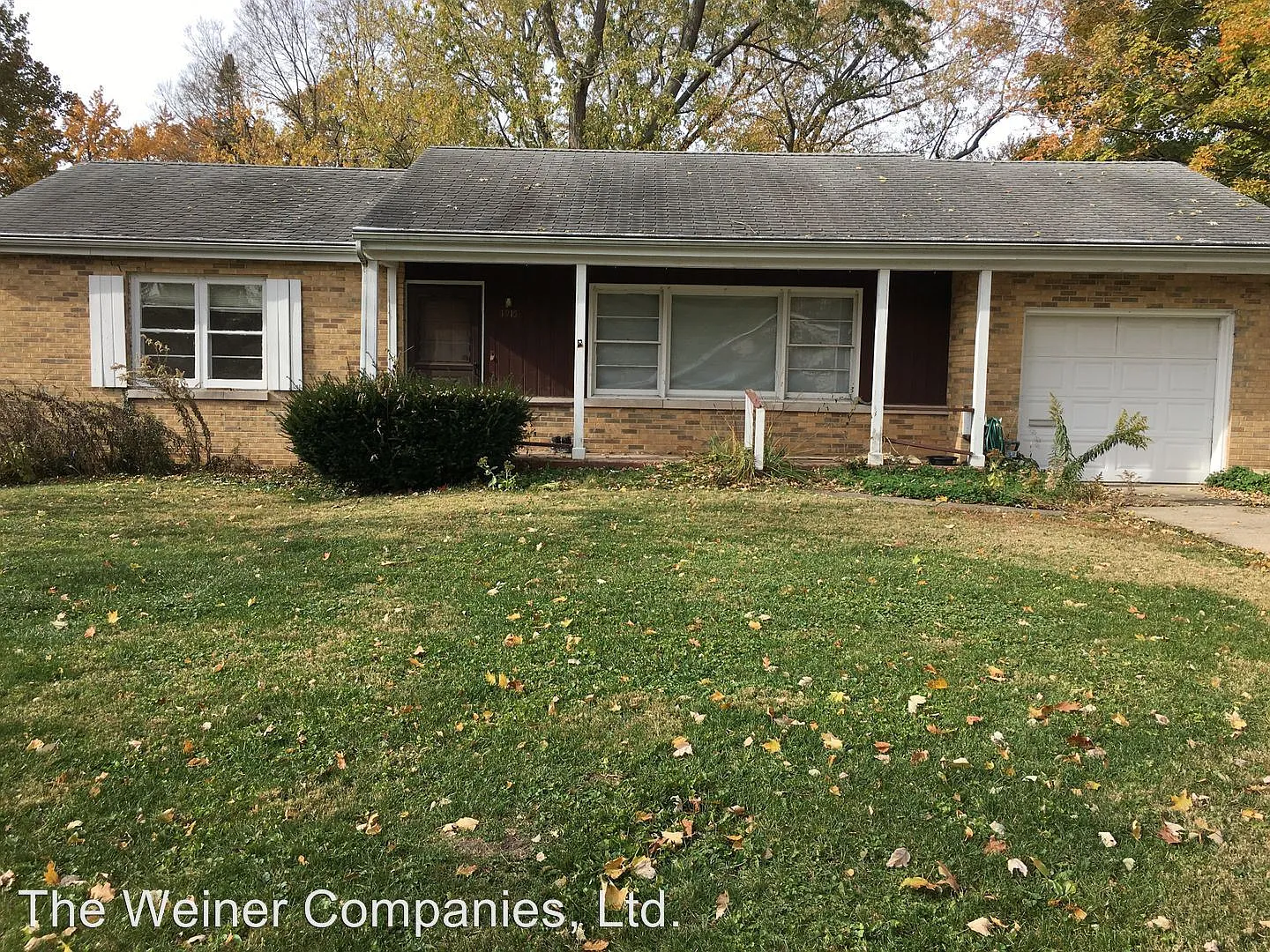 1915 S Harding Dr photo 1