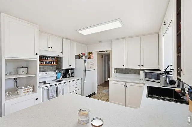 4 bed, 1700 sqft, $2,400 — Photo 4