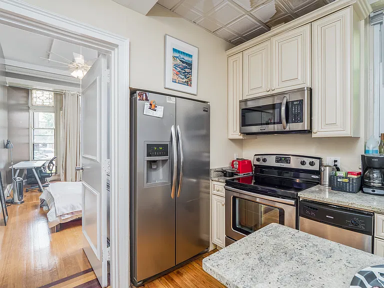 30 Gloucester St #3 — Photo 8